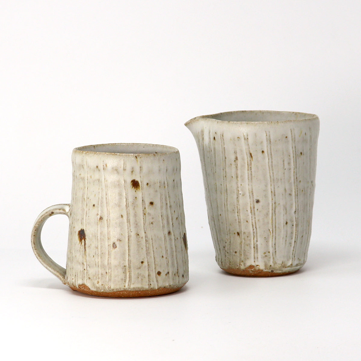 Textured Pourer - Cornish Stone and Dolomite glaze