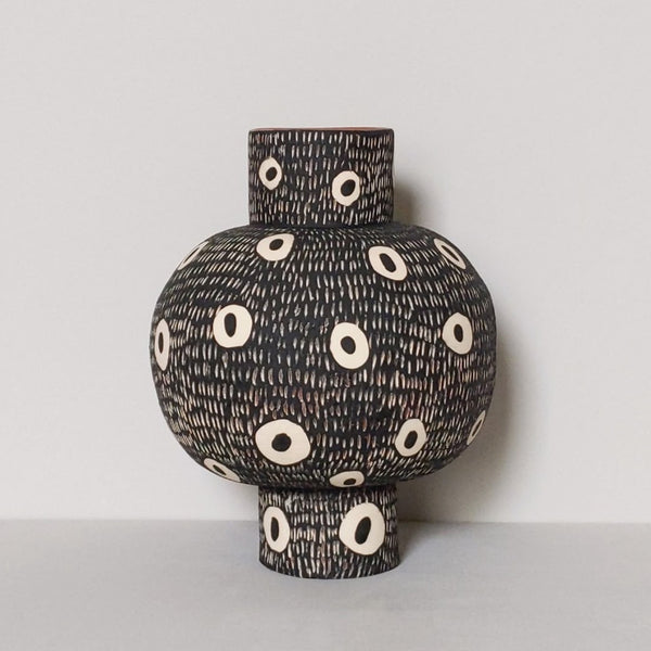 Dotted Pot 9