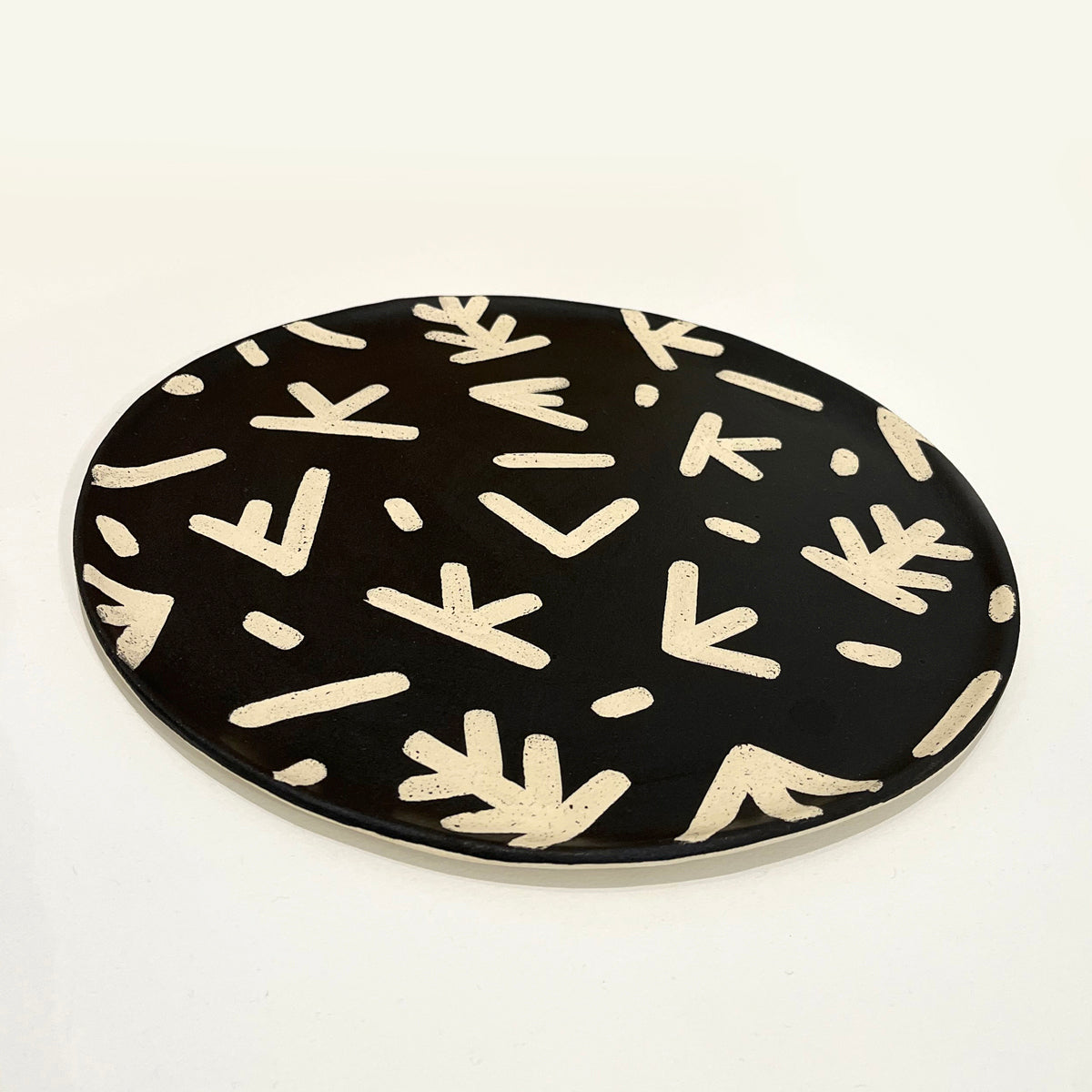 Black on White Plate